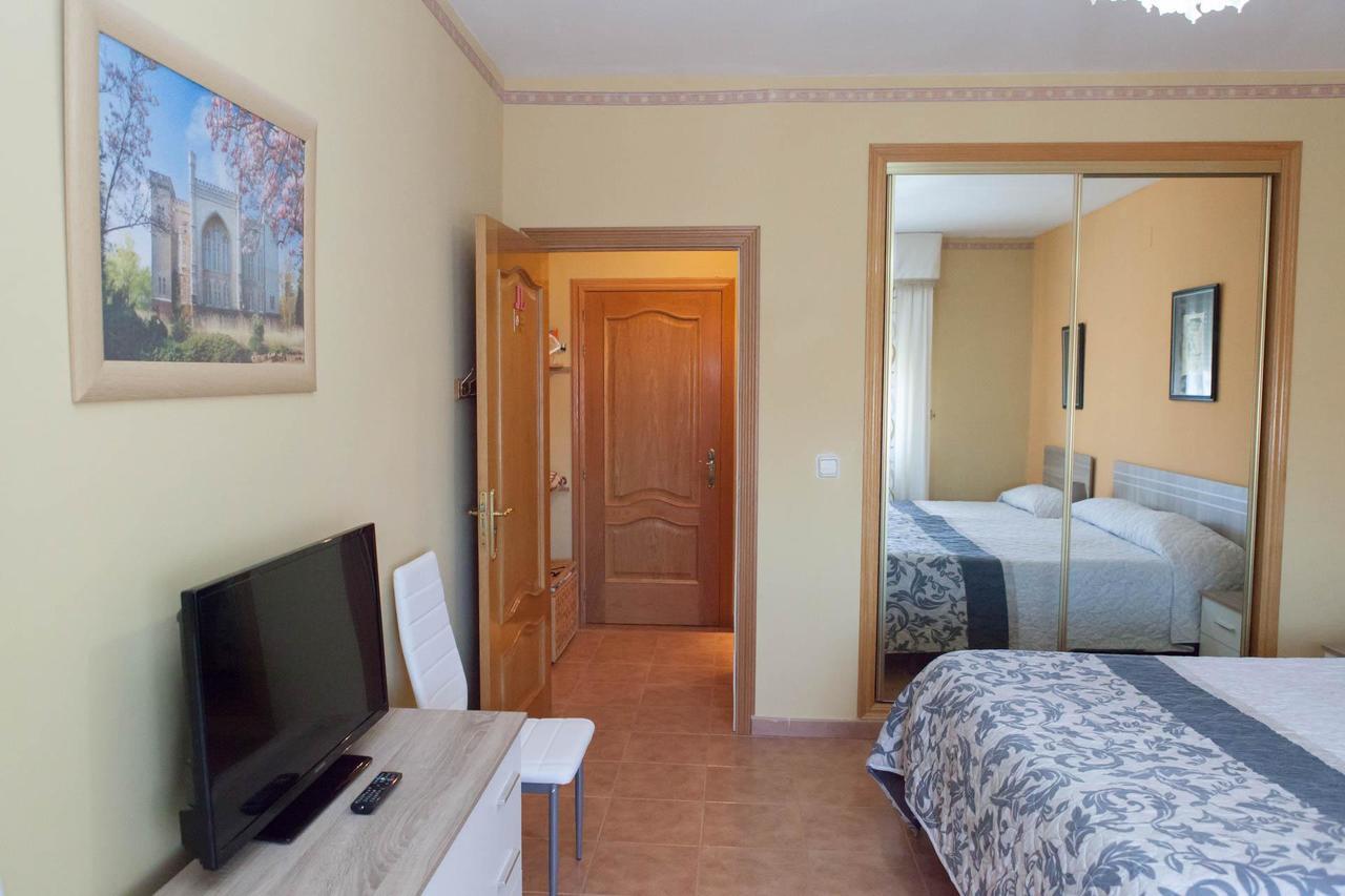 La Rosaleda De Orgaz Guest House Ngoại thất bức ảnh