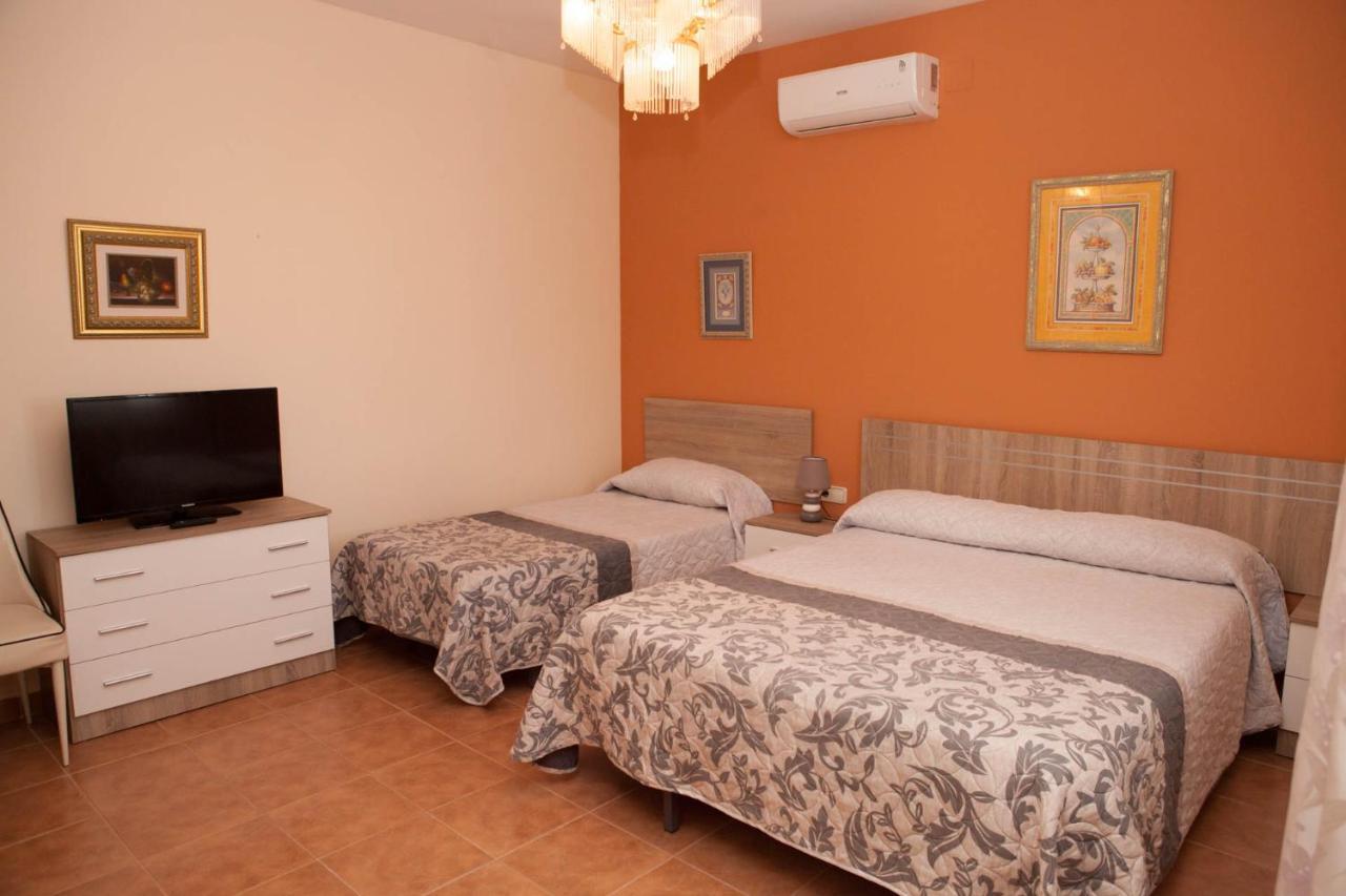 La Rosaleda De Orgaz Guest House Ngoại thất bức ảnh