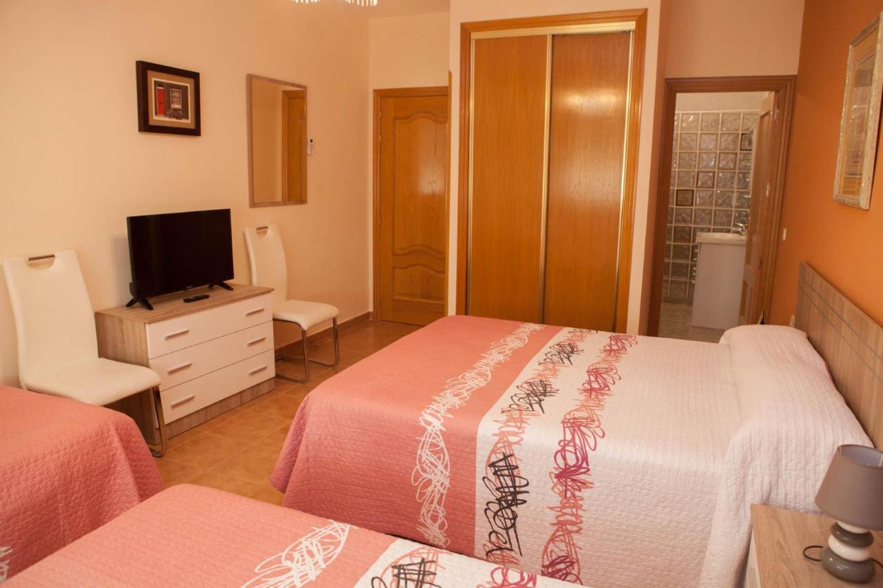 La Rosaleda De Orgaz Guest House Ngoại thất bức ảnh