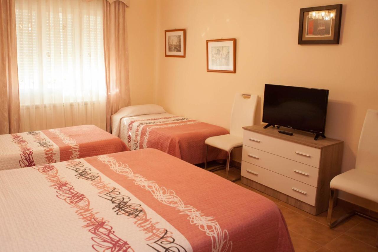 La Rosaleda De Orgaz Guest House Ngoại thất bức ảnh