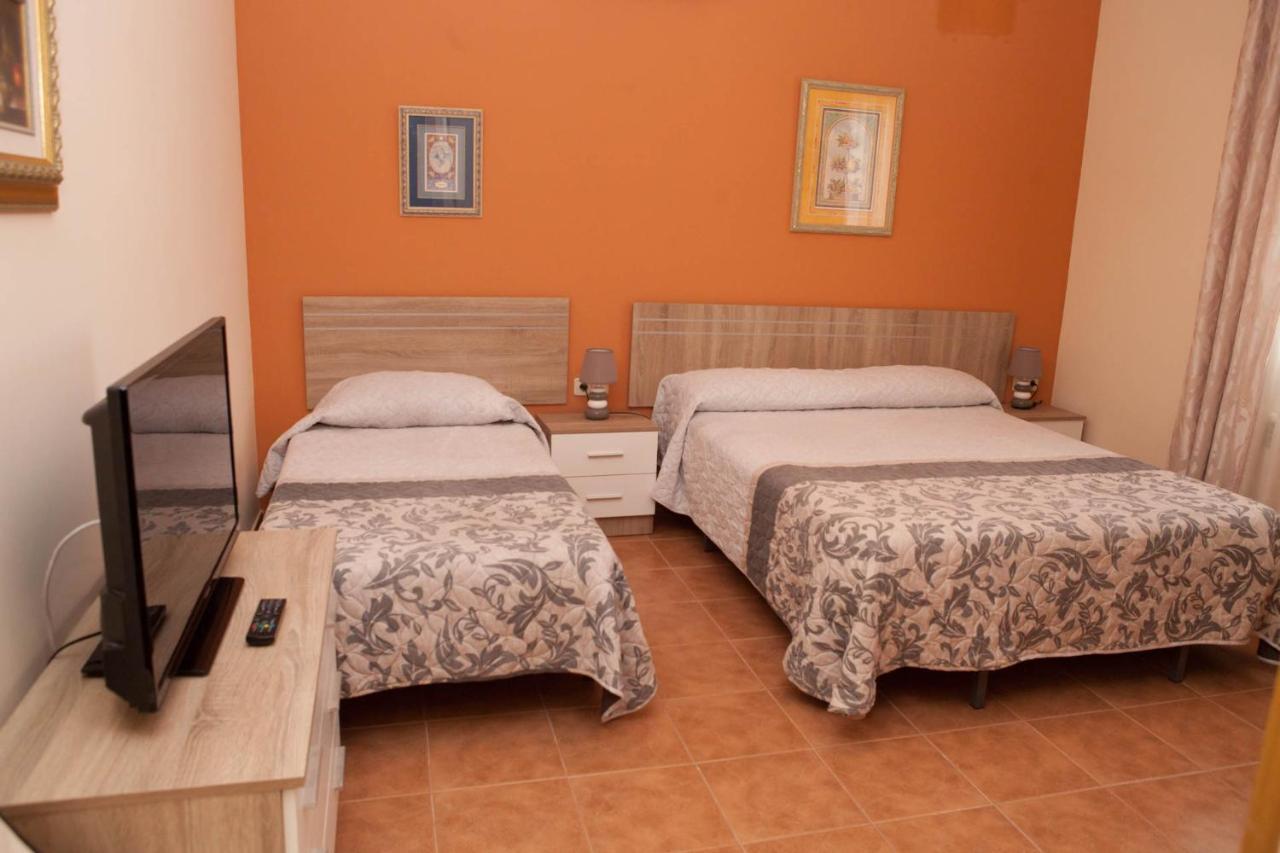 La Rosaleda De Orgaz Guest House Ngoại thất bức ảnh