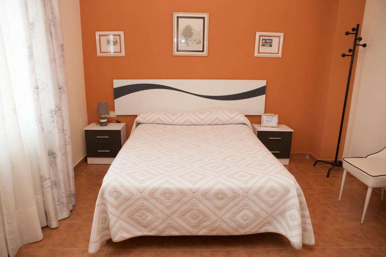 La Rosaleda De Orgaz Guest House Ngoại thất bức ảnh